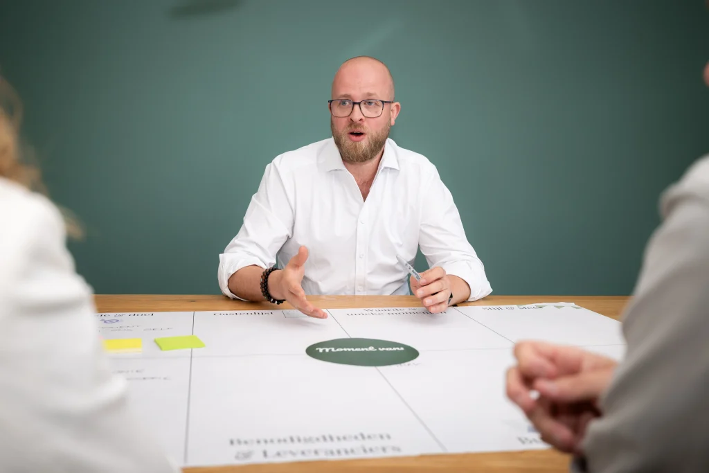 Tom Bijma - Eventplanner & Weddingplanner. Moment Creatie in gesprek met bruidspaar